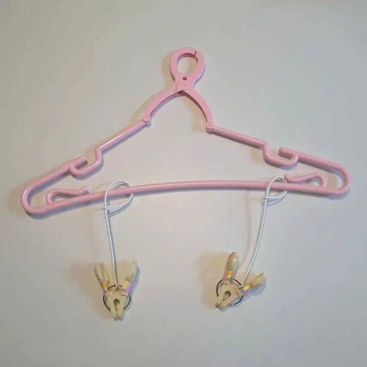 [BUNJANG] Hello Kitty Vintage Clothes Hanger Set / 헬로키티 고전 옷걸이 카오하나 키티 집게