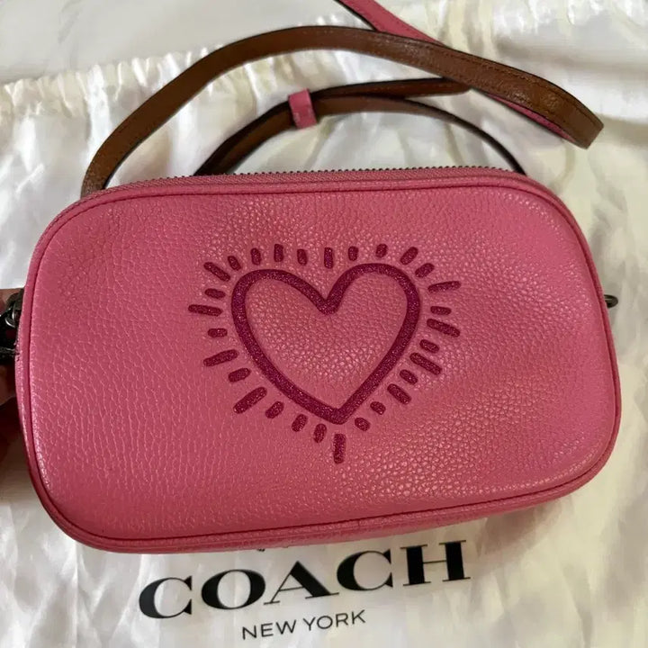 [BUNJANG] Coach Heart Pink Mini Crossbody Bag / 코치 하트 핑크 크로스백 미니백