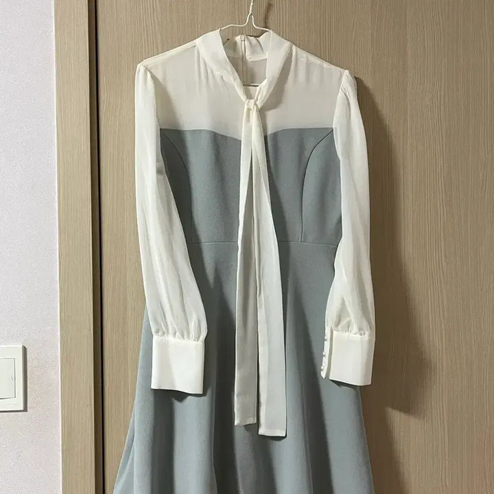 [BUNJANG] Sky Blue Chiffon Tie Detail Ribbon Dress / 하늘 쉬폰 타이 배색 리본 원피스 하객룩