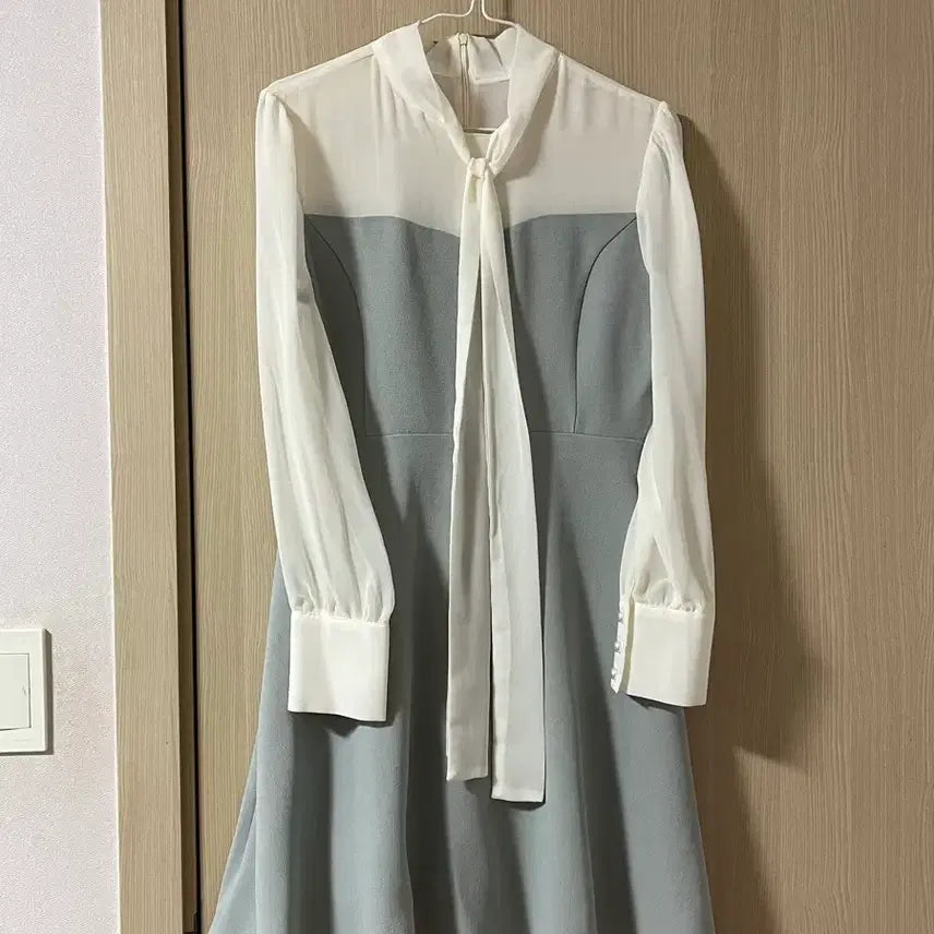 [BUNJANG] Sky Blue Chiffon Tie Detail Ribbon Dress / 하늘 쉬폰 타이 배색 리본 원피스 하객룩