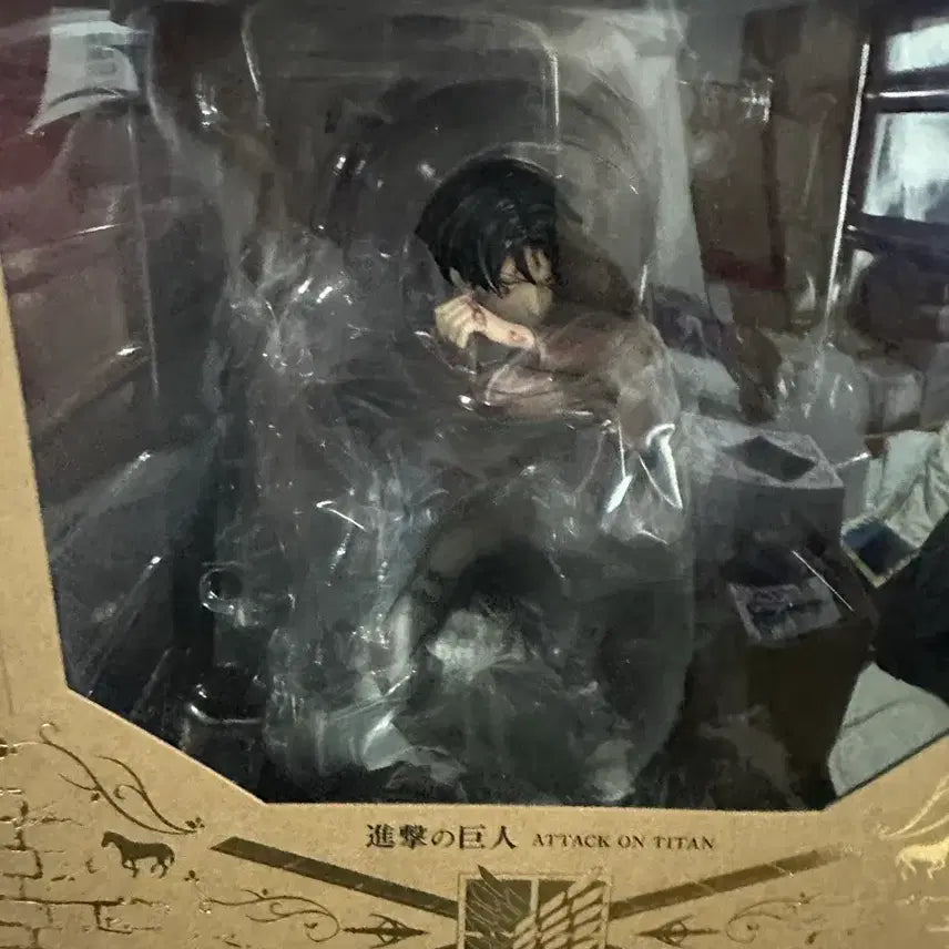 [BUNJANG] Kotobukiya Attack on Titan Levi ARTFX J 1/7 Scale Figure / 코토부키야 진격의 거인 리바이 ARTFX J 1/7 스케일 피규어