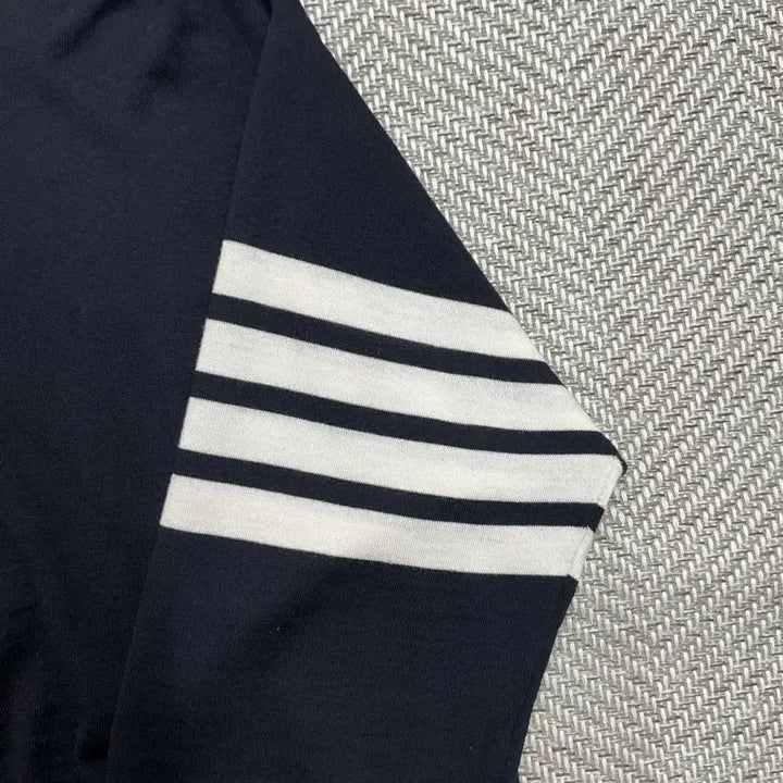 [BUNJANG] Thom Browne Striped Armband Merino Wool Cardigan Navy / [S급/25ss] 톰브라운 사선완장 메리노울 네이비 가디건 3