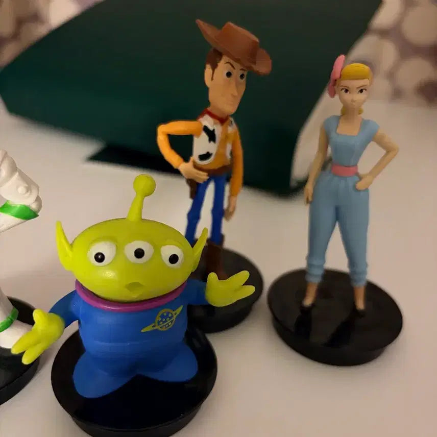 [BUNJANG] Toy Story Character Figure Set (Woody, Buzz, Bo Peep, Alien) / 토이스토리 피규어 우디/버즈/보핍/외계인