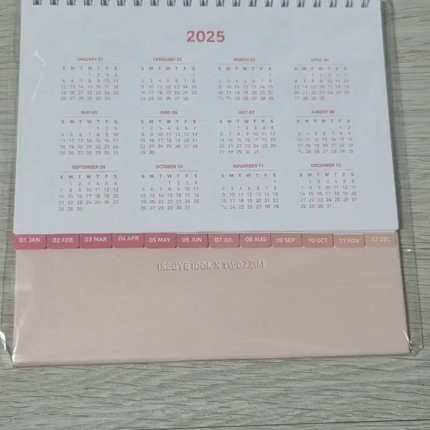 [BUNJANG] 두찜 이세계아이돌 2025 캘린더 / 두찜 이세계아이돌 2025 캘린더