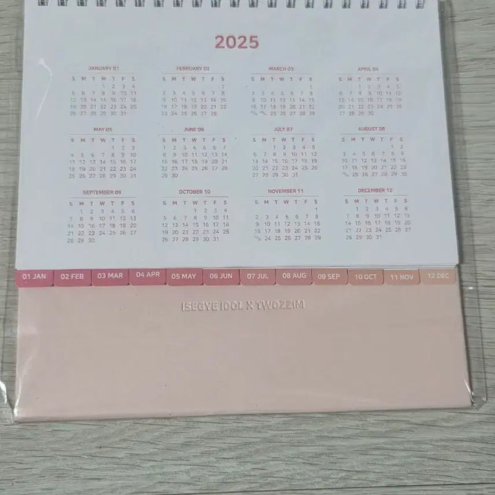 [BUNJANG] 두찜 이세계아이돌 2025 캘린더 / 두찜 이세계아이돌 2025 캘린더