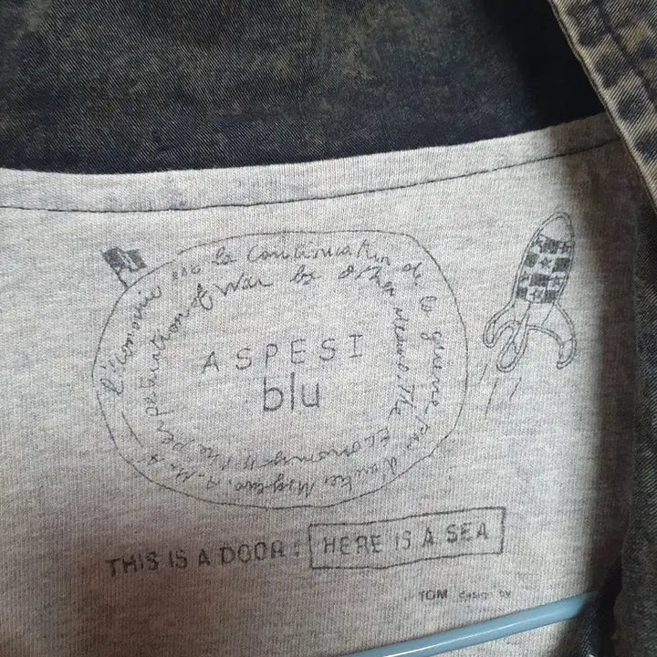 [BUNJANG] Aspesi Blu Italian Heritage Denim Jacket with US Flag Patch / ASPESI BLU(아스페시 블루) 미국 국기 패치 워싱 데님 쟈켓