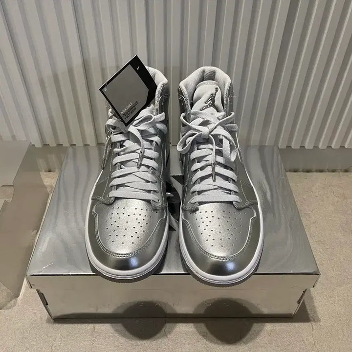[BUNJANG] Jordan 1 High Golf NRG Metallic Silver Photon Dust Shoes (280mm) / (새상품) 조던 1 하이 골프 NRG 메탈릭 실버 포톤 더스트 280