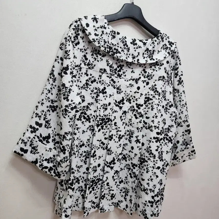 [BUNJANG] Zstudio Floral 100% Wool Blouse / 지스튜디오 플로럴 마100 블라우스