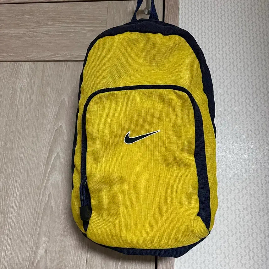 [BUNJANG] Nike 90s Old School Vintage Yellow Backpack / 90s 나이키 올드스쿨 빈티지 옐로우 백팩 y2k 키치