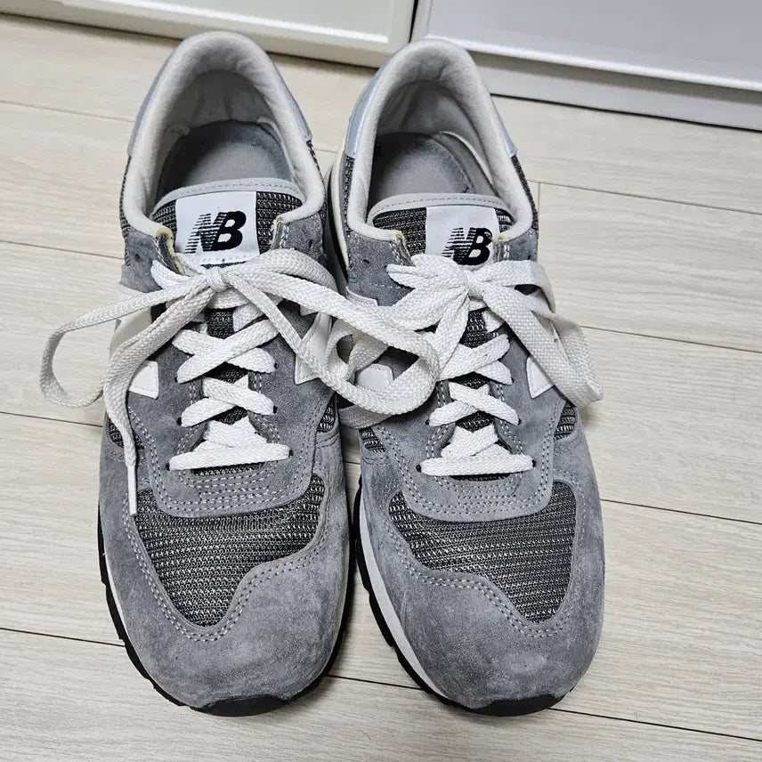 [BUNJANG] New Balance 990v1 Grey 270 / 뉴발란스 990v1 270 그레이