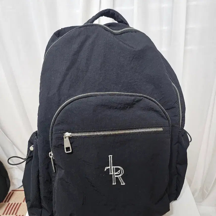 [BUNJANG] Lederry Lotvin Nylon Black Backpack / 레더리 로트빈 나일론 블랙 백팩