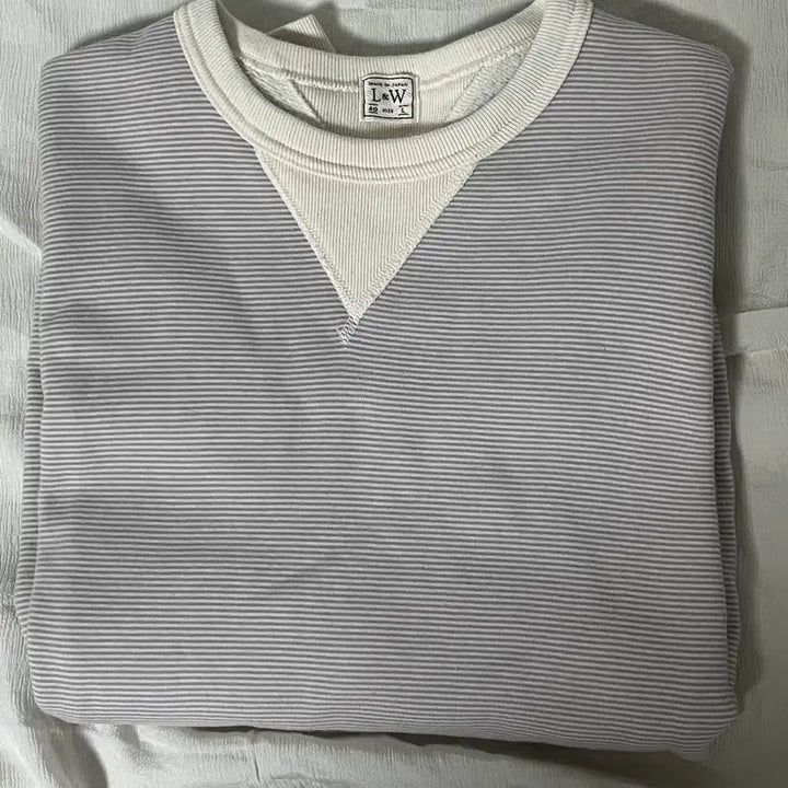 [SOLD OUT] 루프앤웨프트 그레이핀보더 스웻셔츠 L(100)
