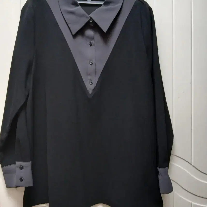 [BUNJANG] BUILD Colorblock Collar Long Sleeve Blouse / BUILD 배색 카라 긴팔 블라우스