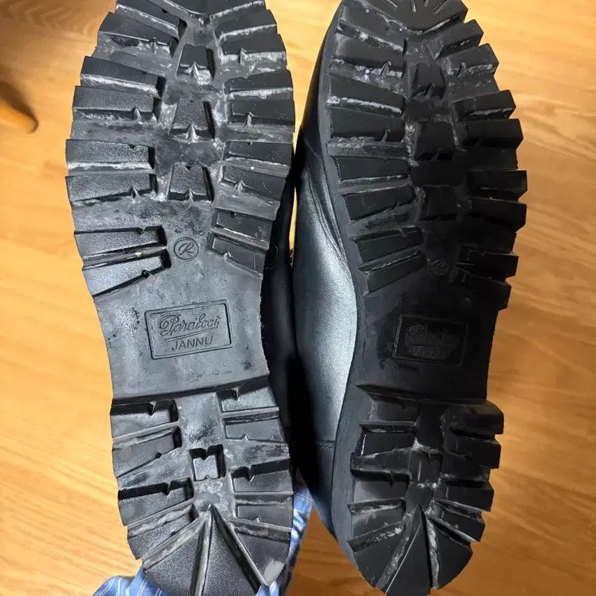 [SOLD OUT] 파라부트 클루사즈