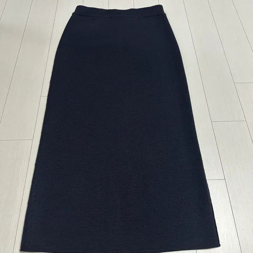 [BUNJANG] Bowen Knit Skirt Navy / 보웬 니트 스커트 (네이비)드라이완료