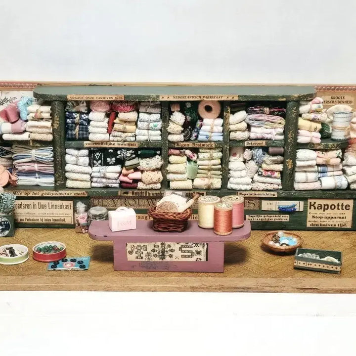 [BUNJANG] Antique Miniature Dollhouse Haberdashery Shop / 앤틱 미니어처 돌하우스 인형의 집 수예점