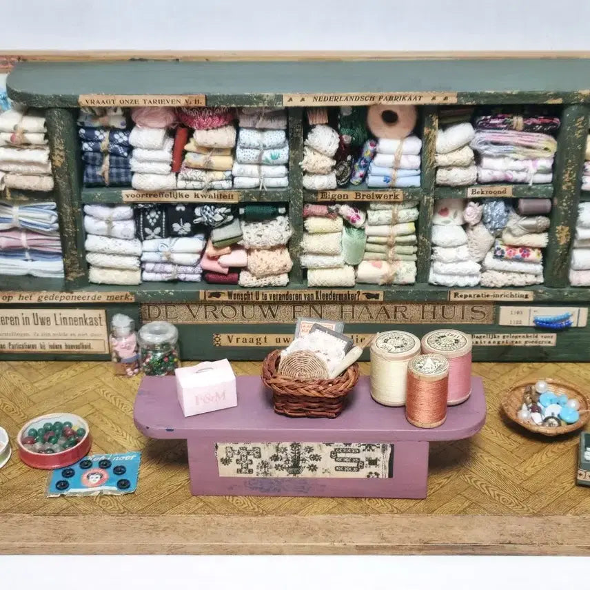 [BUNJANG] Antique Miniature Dollhouse Haberdashery Shop / 앤틱 미니어처 돌하우스 인형의 집 수예점