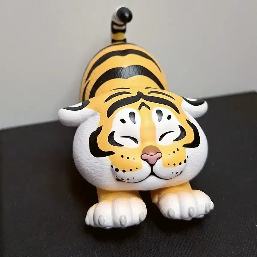 [BUNJANG] 52Toys Chubby Tiger Figure / 52Toys 뚱뚱호랑이 펫타이거 기지개