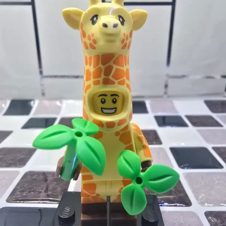 [BUNJANG] LEGO Minifigure Giraffe Mascot Employee / 레고 기린 알바