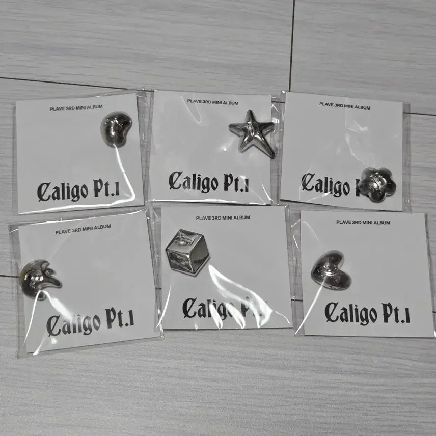[BUNJANG] PLAVE Vanguard Album Caligo Pt.1 Lucky Draw Photocard Bundle Set / 플레이브 뱅가드 앨범 슈참 드볼세트 판매