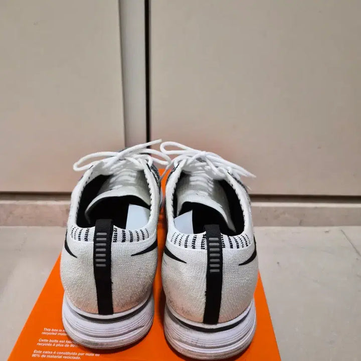 [BUNJANG] Nike Flyknit Trainer White/Black Sneakers / [265] 나이키 플라이니트 트레이너 흰검