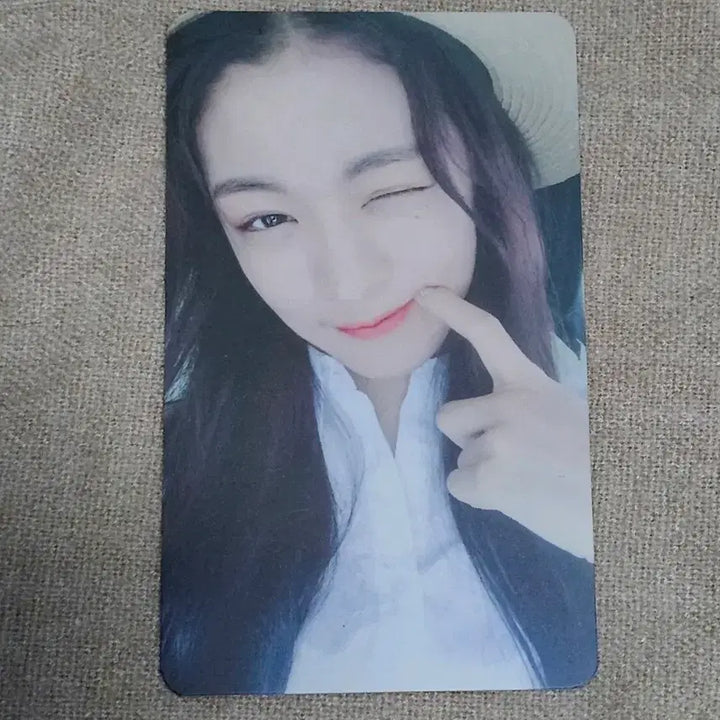 [BUNJANG] fromis_9 Lee Chaeyoung Seogyeong Lucky Draw Photocard / 프로미스나인 이채영 두근두근 약속화 포카