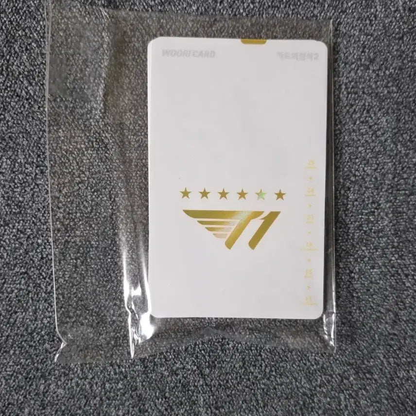[BUNJANG] T1 Woori Bank Collaboration White Card / T1 티원 우리은행 우리카드 소장용 화이트카드 흰색