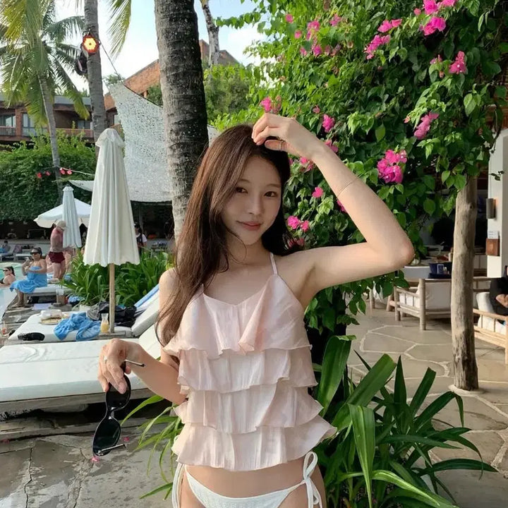 [BUNJANG] Lazy Shop Glossy Halter Top / 레이지샵 글로시 홀터탑