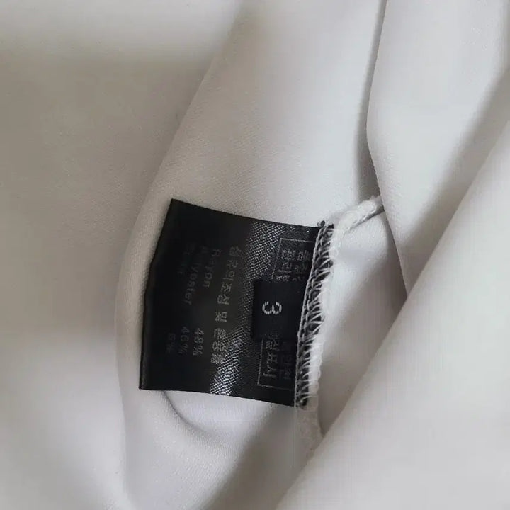 [BUNJANG] Volante Muscle Fit White T-shirt / 볼란테 머슬핏 화이트 3사이즈