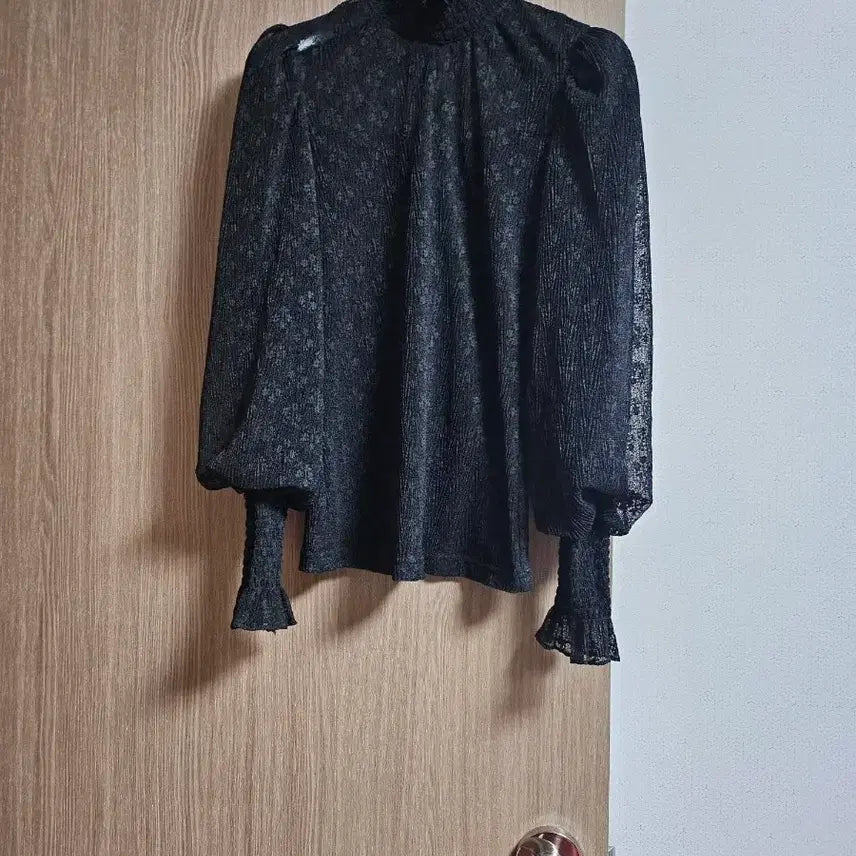 [BUNJANG] Egoist Lace Blouse / ㅣ에고이스트 레이스 블라우스ㅣ