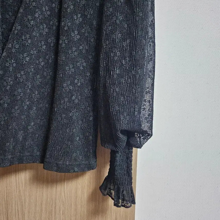 [BUNJANG] Egoist Lace Blouse / ㅣ에고이스트 레이스 블라우스ㅣ