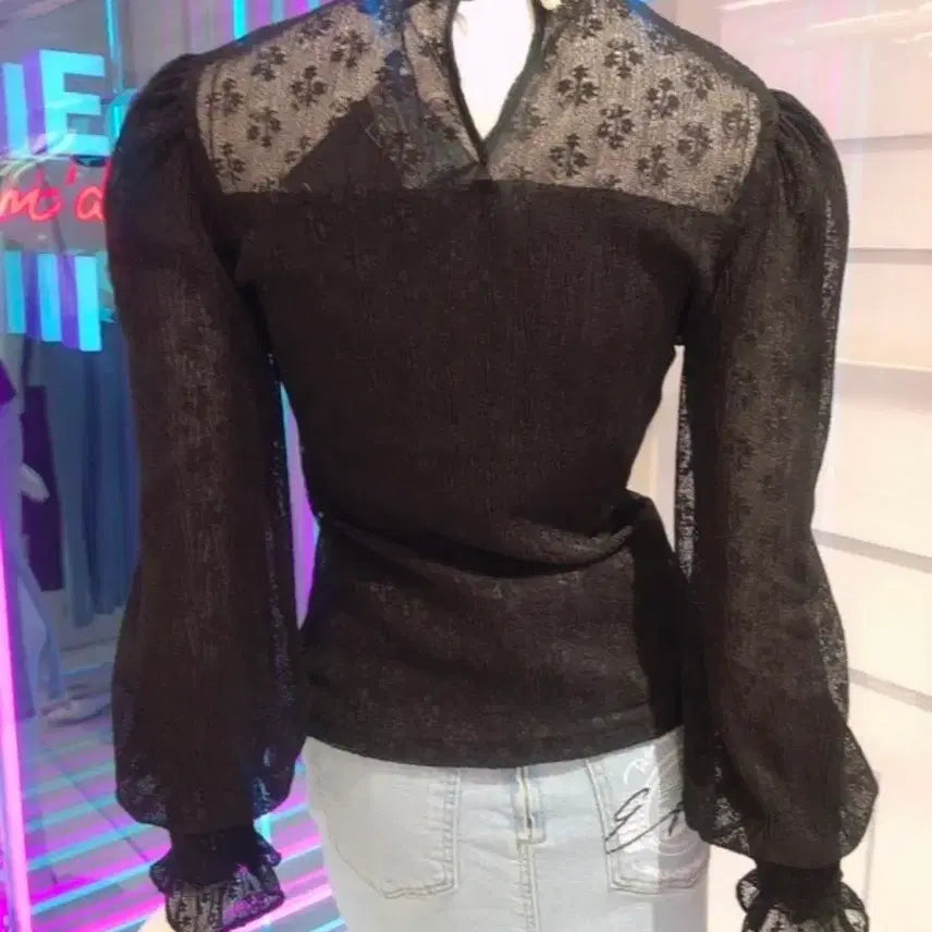 [BUNJANG] Egoist Lace Blouse / ㅣ에고이스트 레이스 블라우스ㅣ