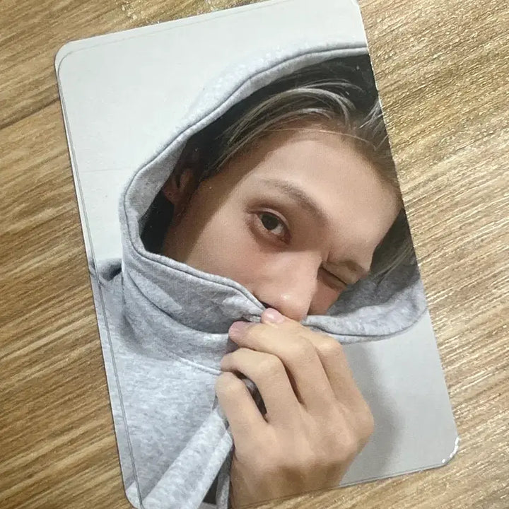 [BUNJANG] ATEEZ Wooyoung Golden Hour Lemon Drop Makestar POB Photocard / 에이티즈 후드 우영 골든아워 레몬드랍 메이크스타 미공포 포카 양도