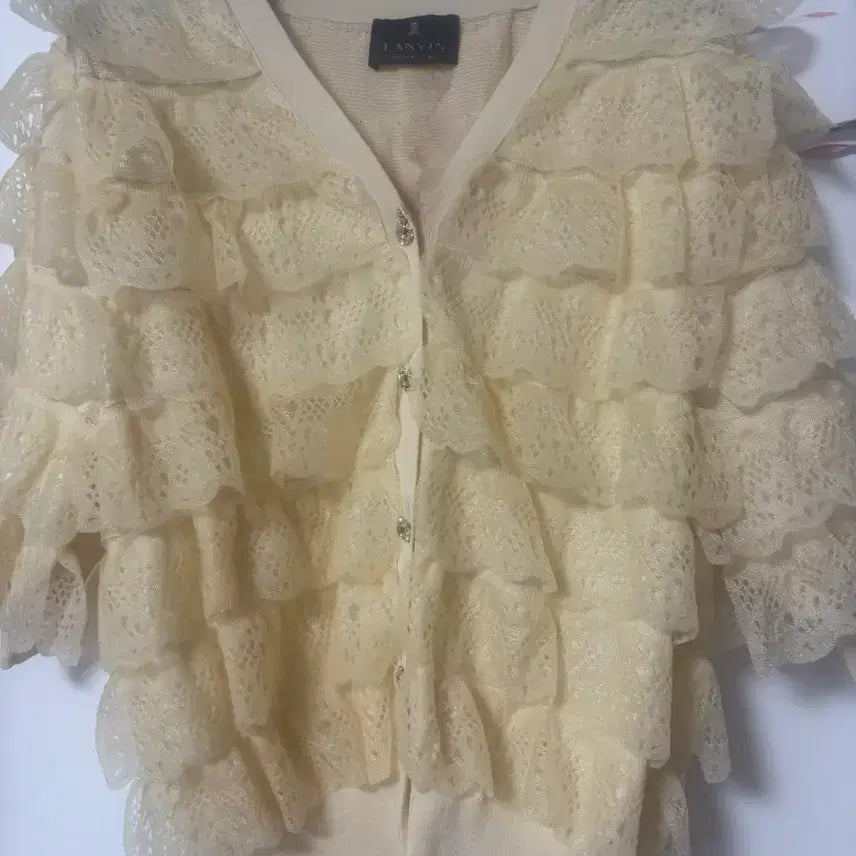 [BUNJANG] Lanvin Collection Ruffle Tiered Cardigan / 랑방컬렉션 펀칭 러플 티어드 가디건 프리(몰완판)