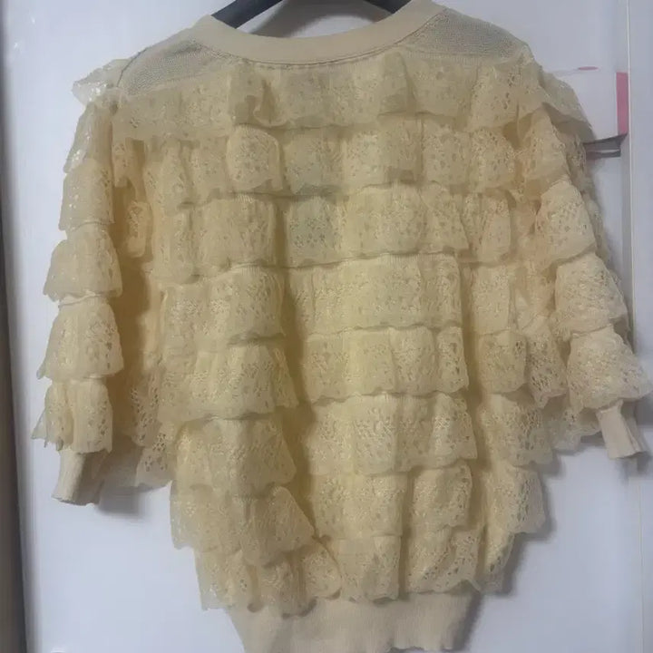 [BUNJANG] Lanvin Collection Ruffle Tiered Cardigan / 랑방컬렉션 펀칭 러플 티어드 가디건 프리(몰완판)