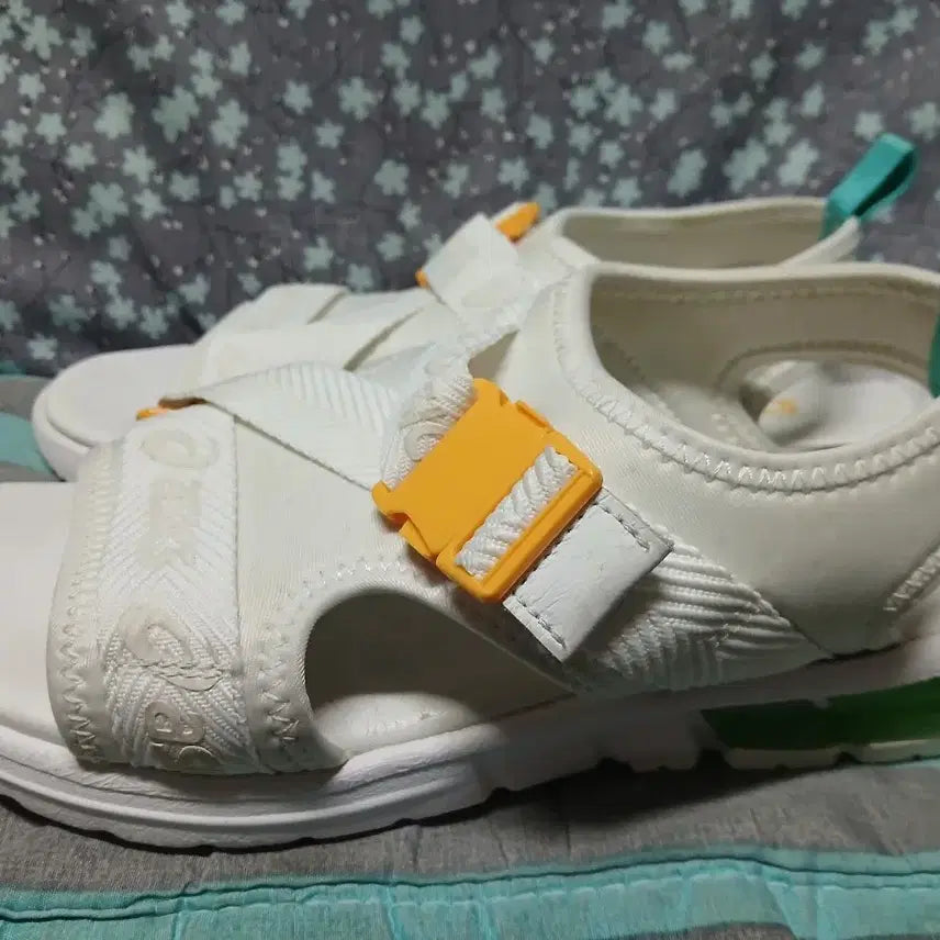 [SOLD OUT] 아식스젤퀀텀샌들260