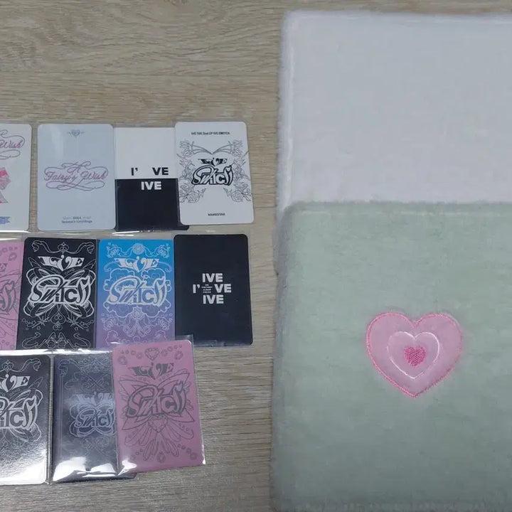 [SOLD OUT] 아이브 포카11장+바인더2개