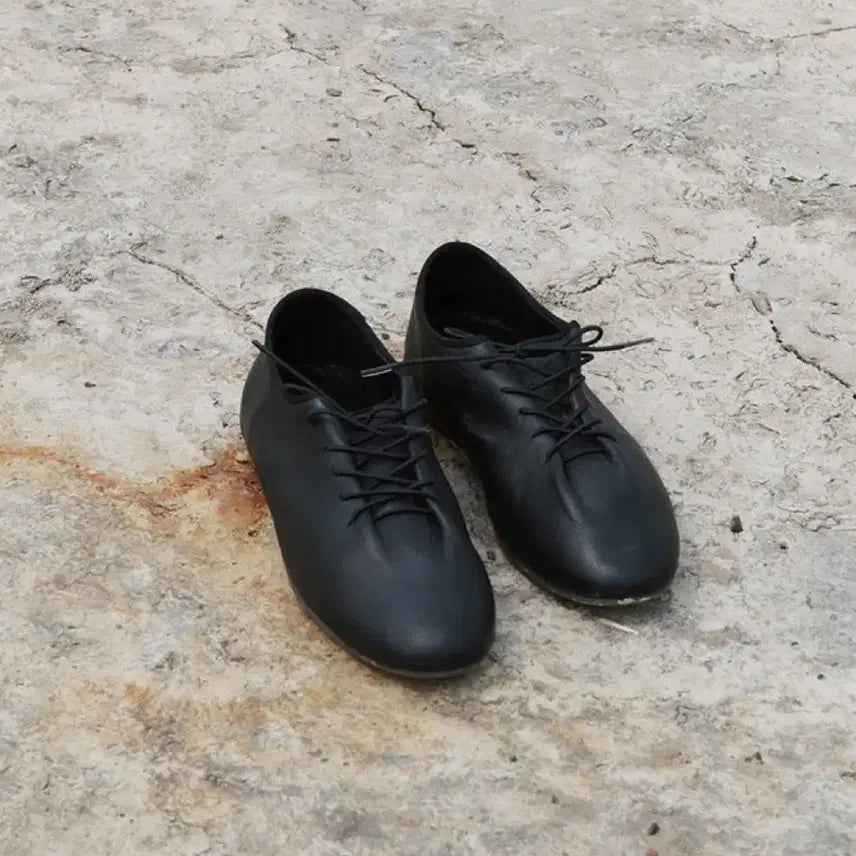 [BUNJANG] YURT Lambskin Lace-up Flats Black / 유르트 양가죽 레이스업 플랫슈즈