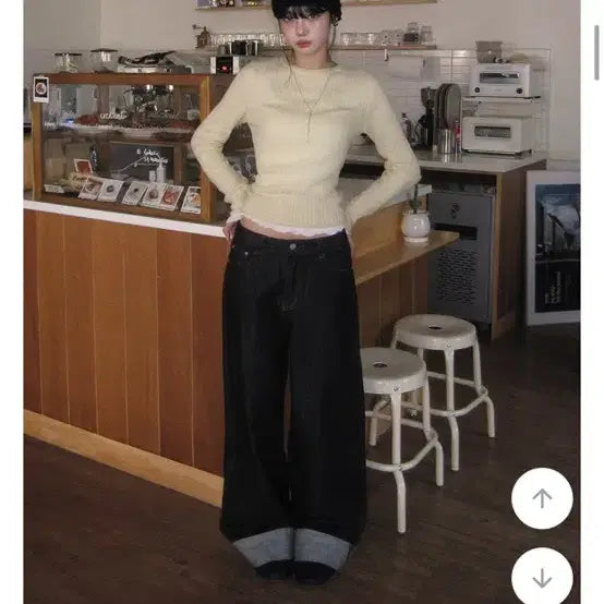 [BUNJANG] Modi Mood Non-Fade Black Blue Wide Roll-Up Denim Pants / 에이블리 모디무드 논페이드 폴유 생지 데님 흑청 와이드 롤업 팬츠
