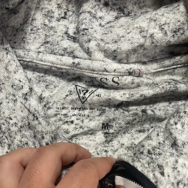 [BUNJANG] Guess White Cubic Bead Hooded Zip-up Jacket / GUESS 게스 화이트 큐빅 비즈 후드집업 대장 y2k 올드스쿨 져지