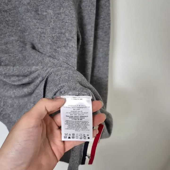 [BUNJANG] Moncler Knitwear Size 1 (95-100) / [1/95-100] 몽클레어 니트