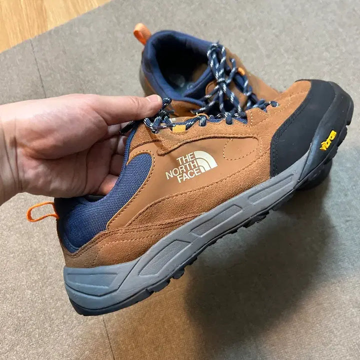[BUNJANG] The North Face Tracker Hiking Shoes / 노스페이스 트래커 등산화 트래킹화
