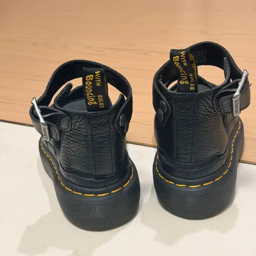 [BUNJANG] Dr. Martens Clarissa II Quad Buckle Strap Sandals UK3 / 닥터마틴 클라리사 II 쿼드 버클 스트랩 샌들 220-230 uk3