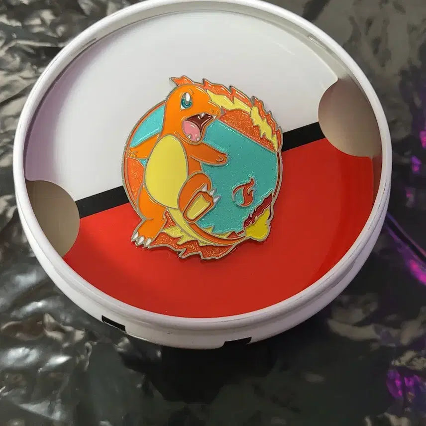 [BUNJANG] Pokemon Pop-up Store Charmander Badge / 포켓몬 팝업스토어 파이리 뱃지 판매합니다.