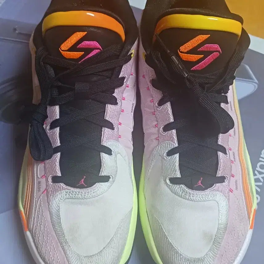 [BUNJANG] Nike Luka 4 Basketball Shoes / (290)나이키농구화 루카4