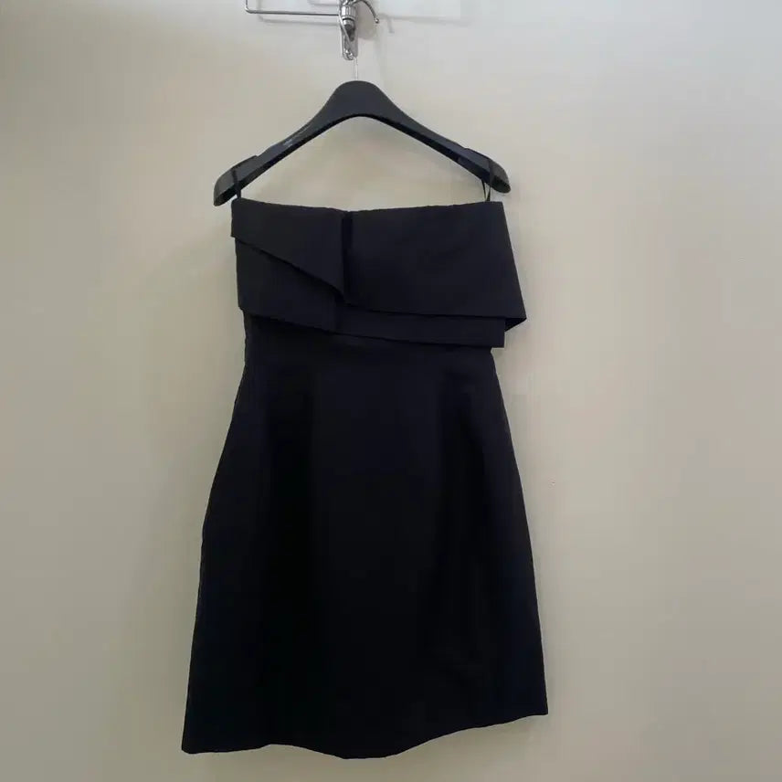 [SOLD OUT] Cos 오프숄더 미니원피스
