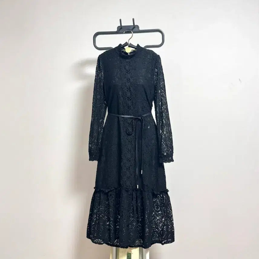 [BUNJANG] It MICHAA Black Lace Punching Dress / 잇미샤 원피스