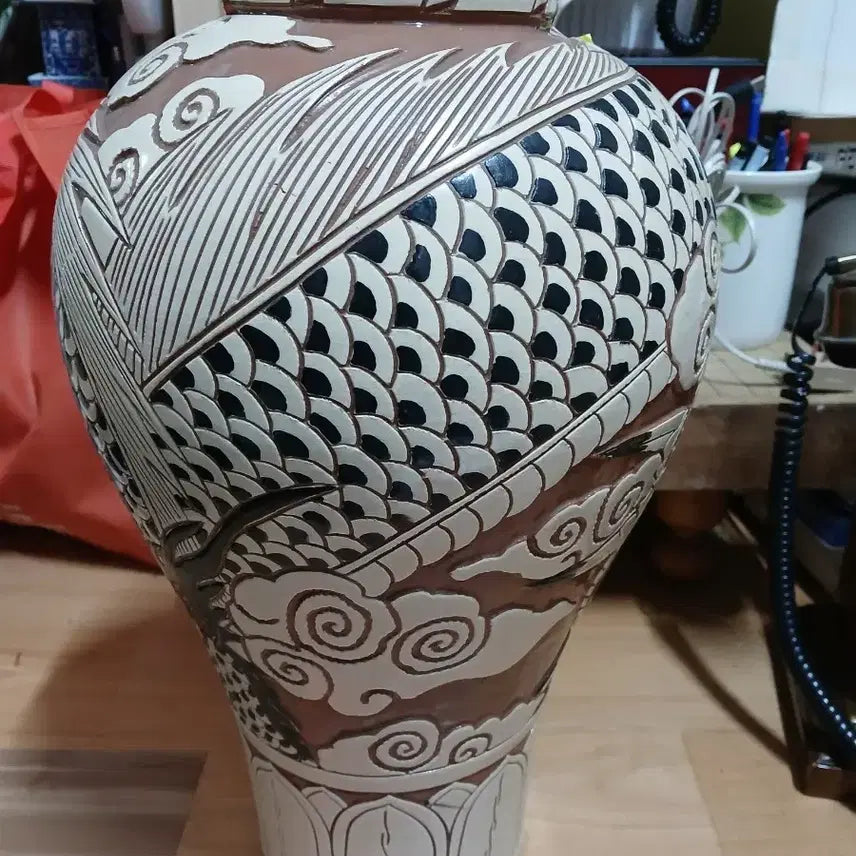 [BUNJANG] Dragon Relief Celadon Porcelain / 용충 도자기