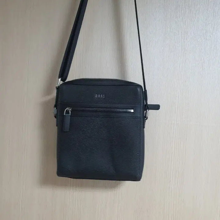 [BUNJANG] Daks Black Leather Crossbody Bag / 닥스 남성불랙 가죽 크로스백