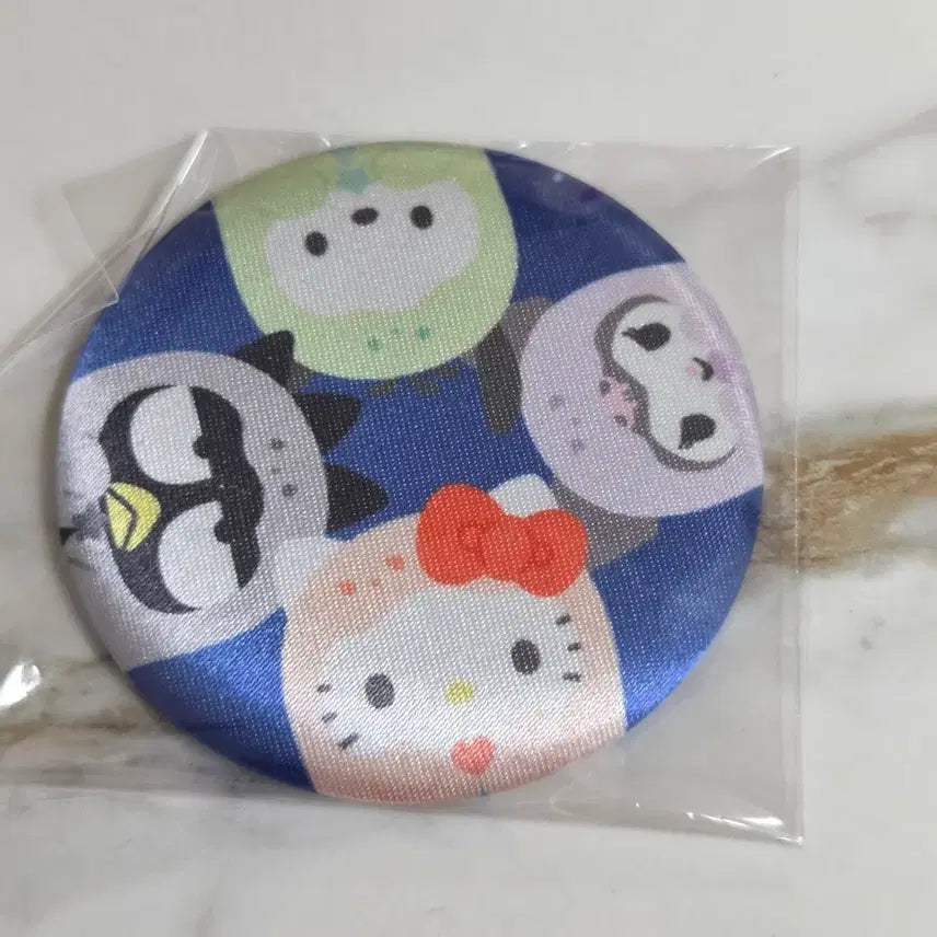[BUNJANG] Sanrio Satin Can Badge Secret / 산리오 사틴 캔뱃지 시크릿